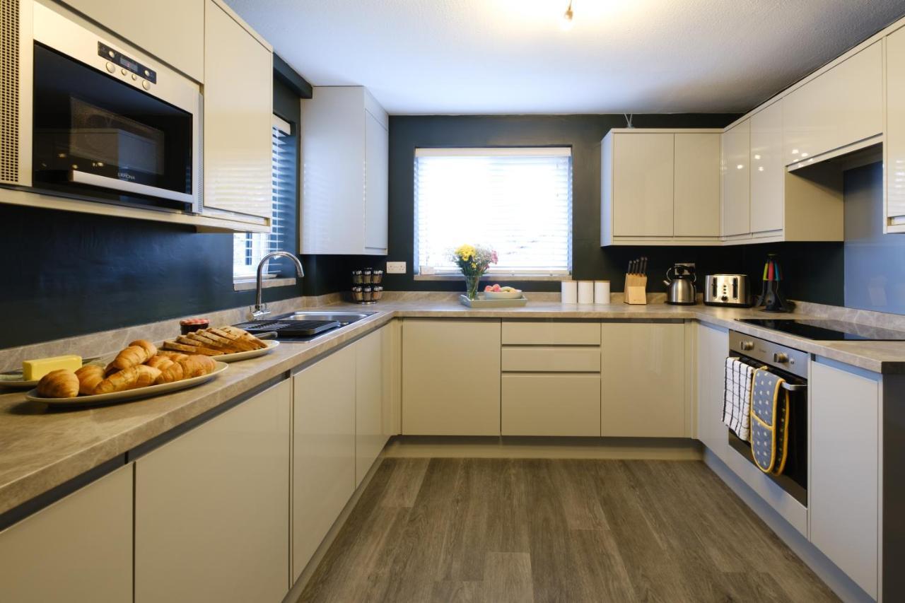Rockside - Luxury 1 Bedroom Home With Hot Tub, Central Location, Parking And Pet Friendly 温德米尔 外观 照片