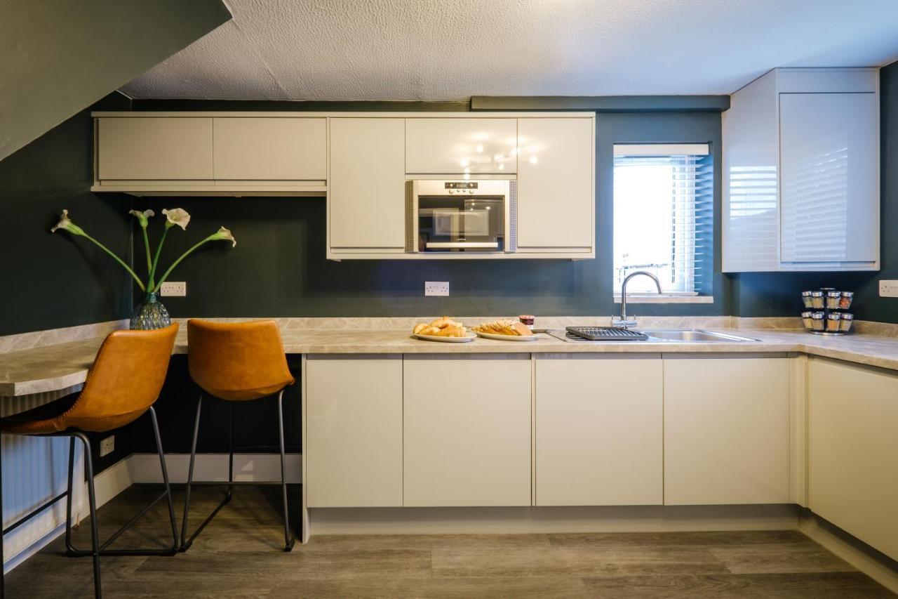 Rockside - Luxury 1 Bedroom Home With Hot Tub, Central Location, Parking And Pet Friendly 温德米尔 外观 照片